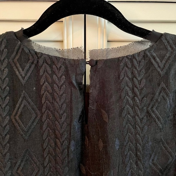 MOON RIVER, WOMENS NAVY BLUE EMBROIDERED TOP. - Picture 6 of 7